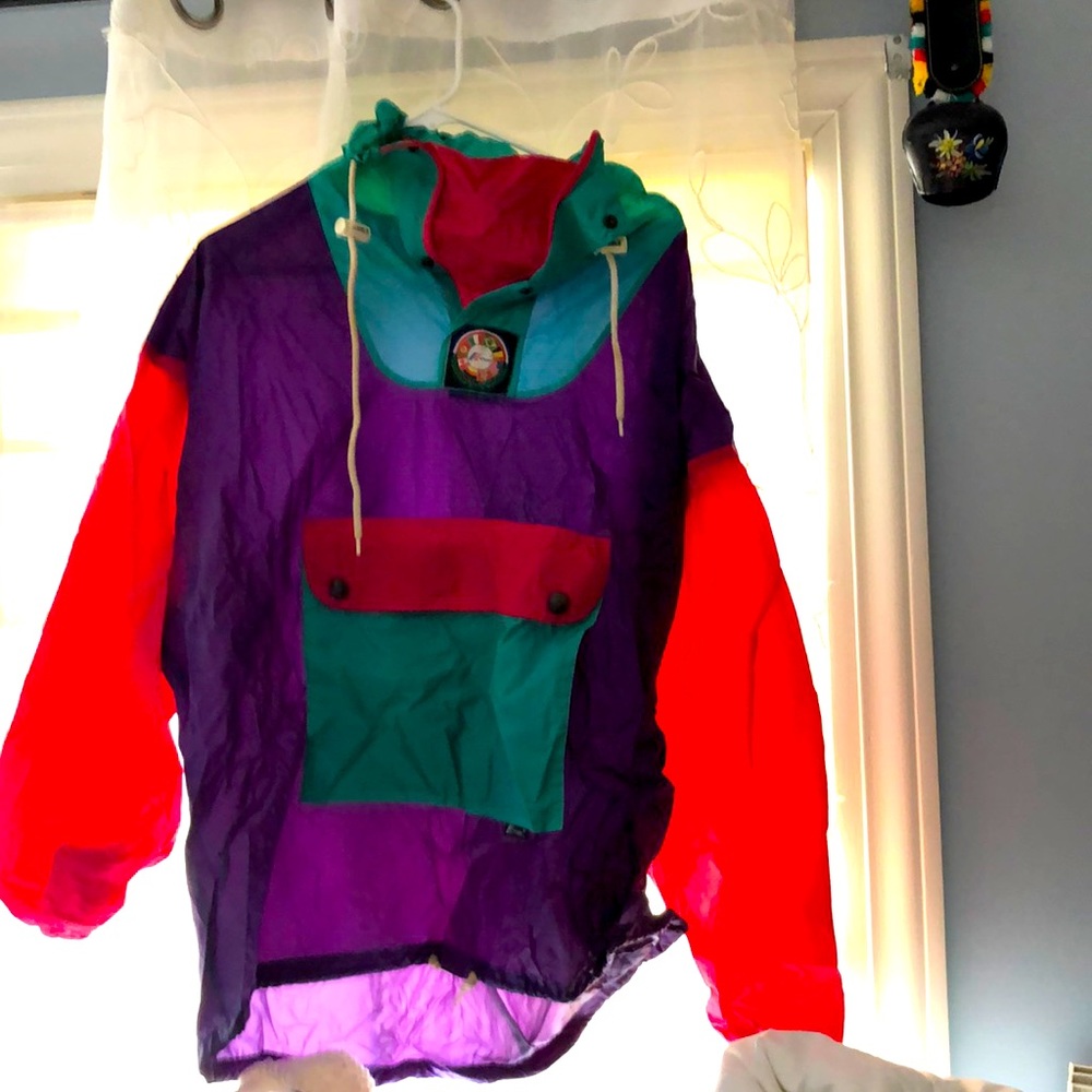 K-WAY MULTICOLORED RAIN PUNCHO. MEDIUM.